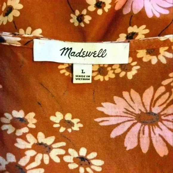 MADEWELL CROPPED WITH FRONT KNOT FLORAL TOP. SIZE LARGE. - Picture 5 of 6